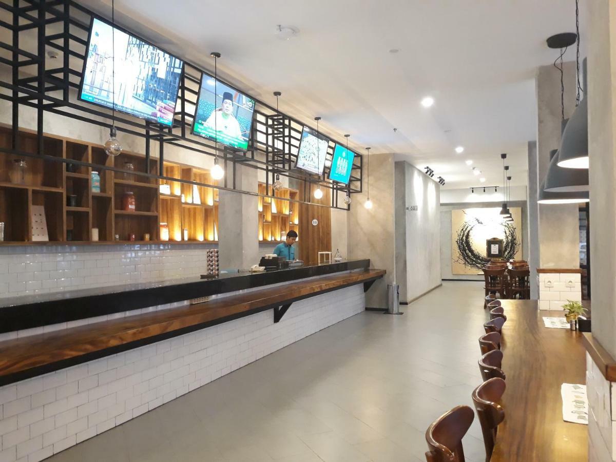 Kama Hotel Medan Kültér fotó