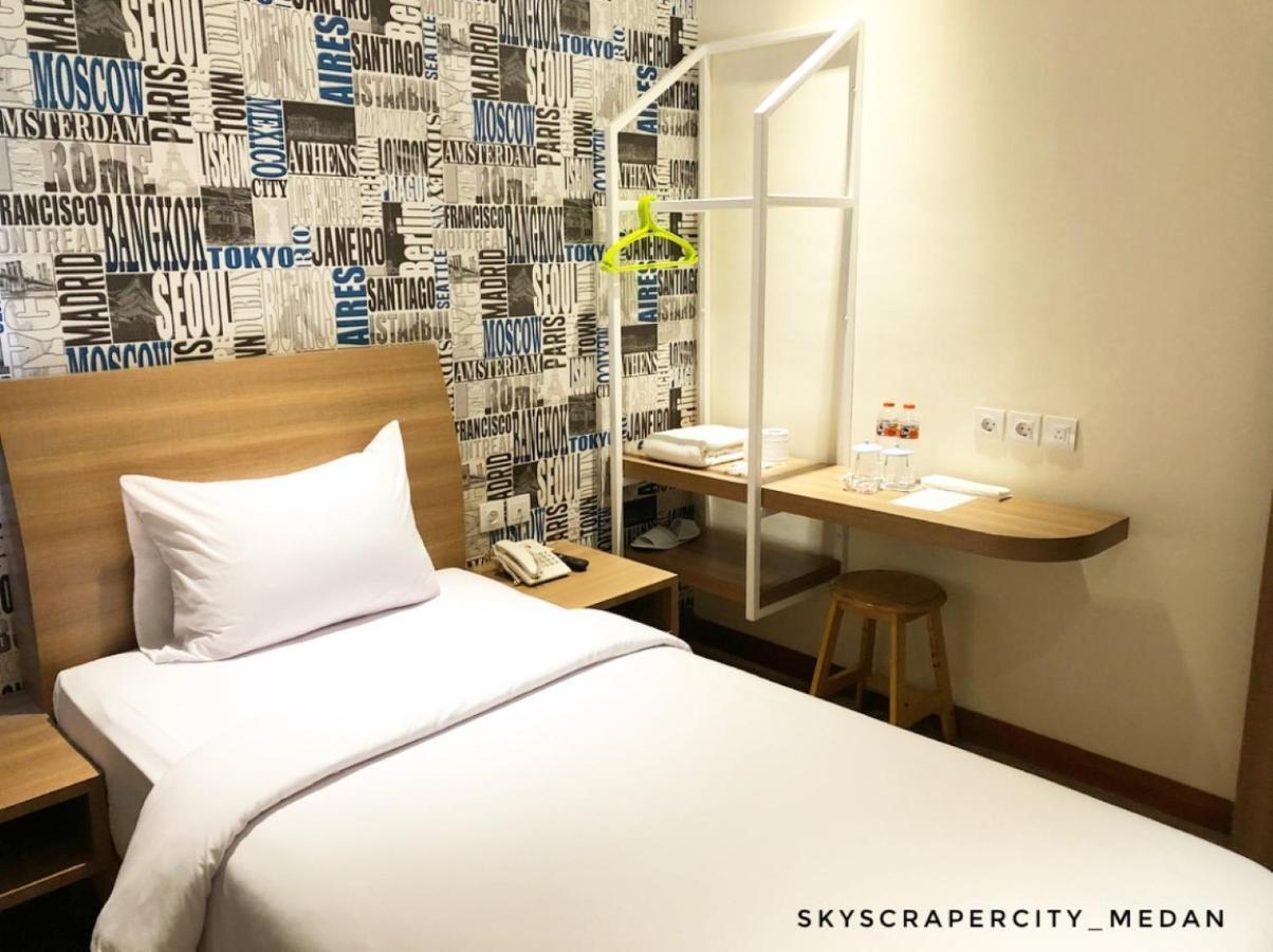 Kama Hotel Medan Kültér fotó
