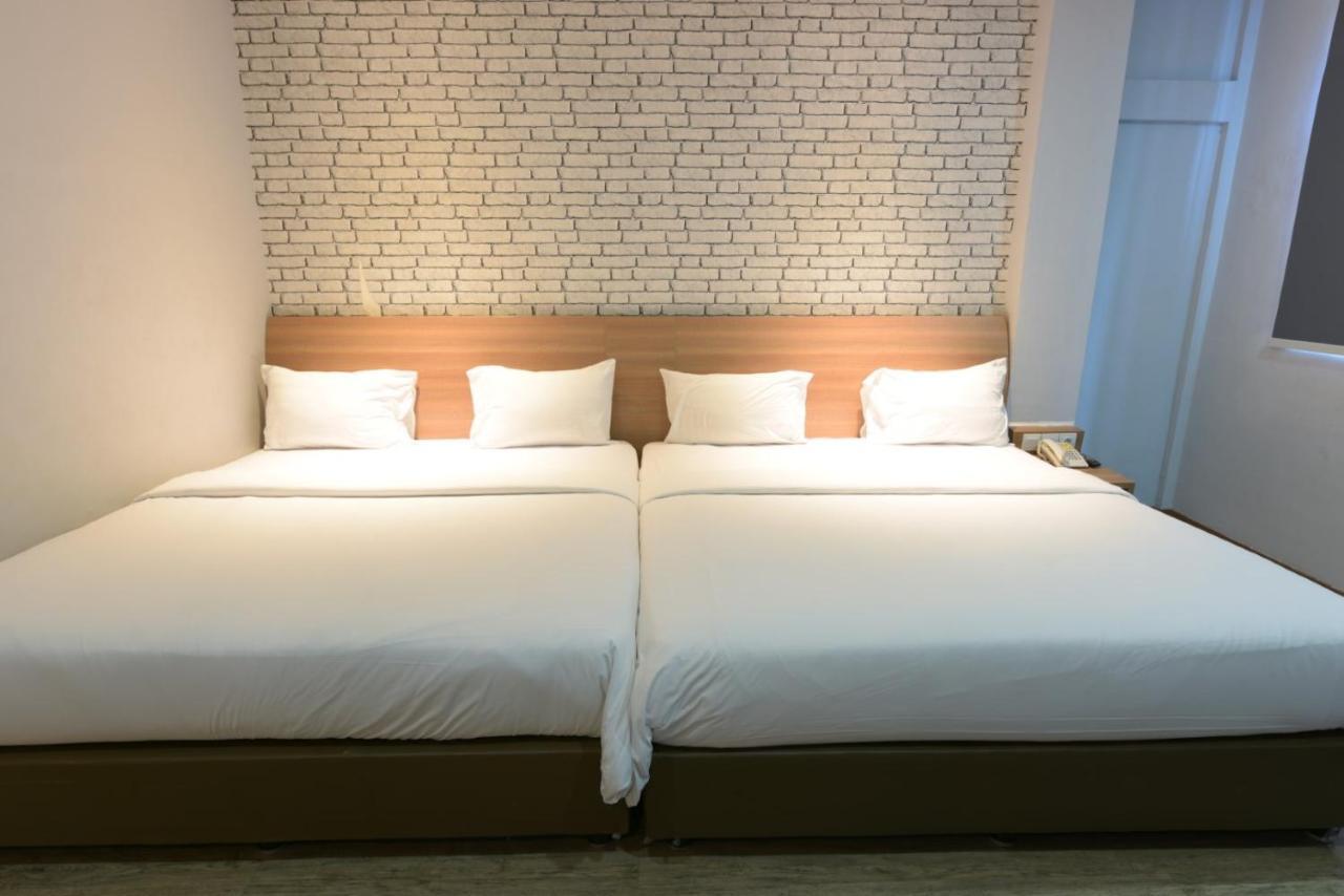 Kama Hotel Medan Kültér fotó