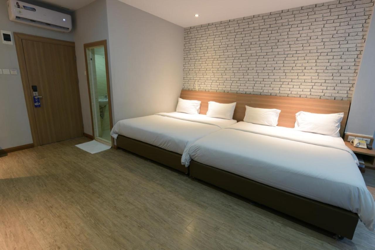 Kama Hotel Medan Kültér fotó