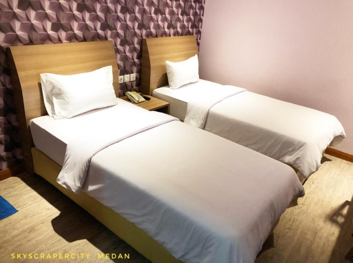 Kama Hotel Medan Kültér fotó